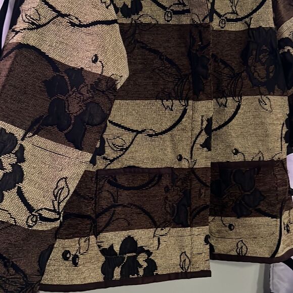 Women’s large reversible, brocade floral jacket - Picture 11 of 15